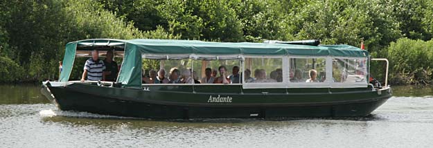 Fluiterboot Andante op de Vlaardingsevaart